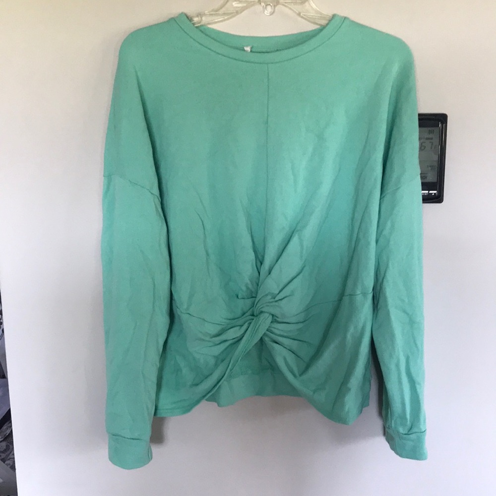 Light sweatshirt. Super comfy.
